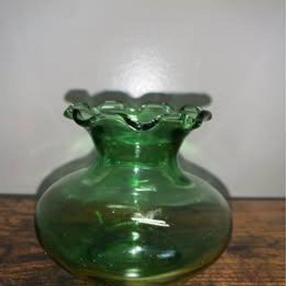 Vintage‎ Anchor Hocking Emerald Green Ruffled Edge Glass Bud Vase Retro MCM
